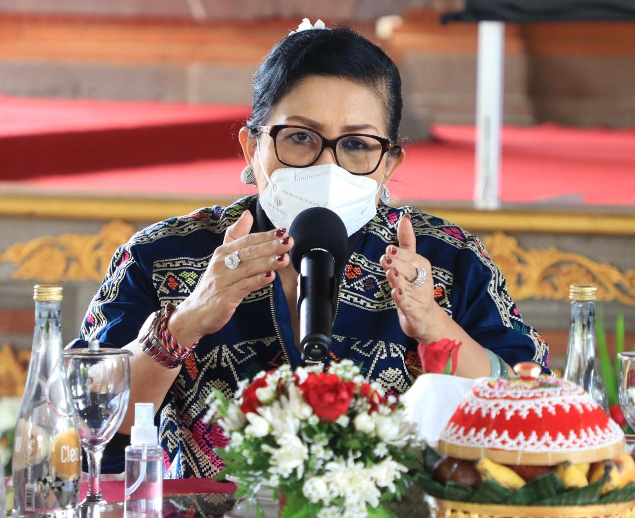 podiumnews.com-Ny. Putri Koster Matangkan Pameran Bali Bangkit